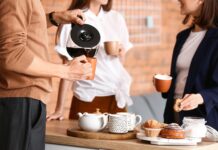 Ce rituel suédois pourrait bien égayer votre vie de bureau cet hiver