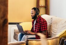 L’impact du télétravail sur le collectif : “La distance peut être perçue comme une chance à saisir” L'impact du télétravail sur le collectif