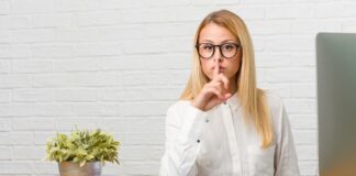 Silence : apprendre à se taire, un véritable atout au travail ?