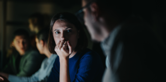 Burn-out et souffrance au travail : quels professionnels consulter pour se reconstruire ?