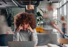 “Le multitasking, c’est jouer contre son camp”: qu’est-ce que la charge cognitive qui nous épuise au travail ? La charge cognitive au travail.