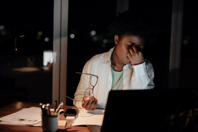 Certains salariés en télétravail ressentent une dette symbolique envers leur employeur. Certains salariés en télétravail ressentent une dette symbolique envers leur employeur.