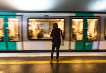 « Reprendre la main sur son temps » : comment rendre les longs trajets domicile-travail moins pénibles ? Le temps de trajet entre l'emploi et le domicile pèse sur la santé mentale des salariés.